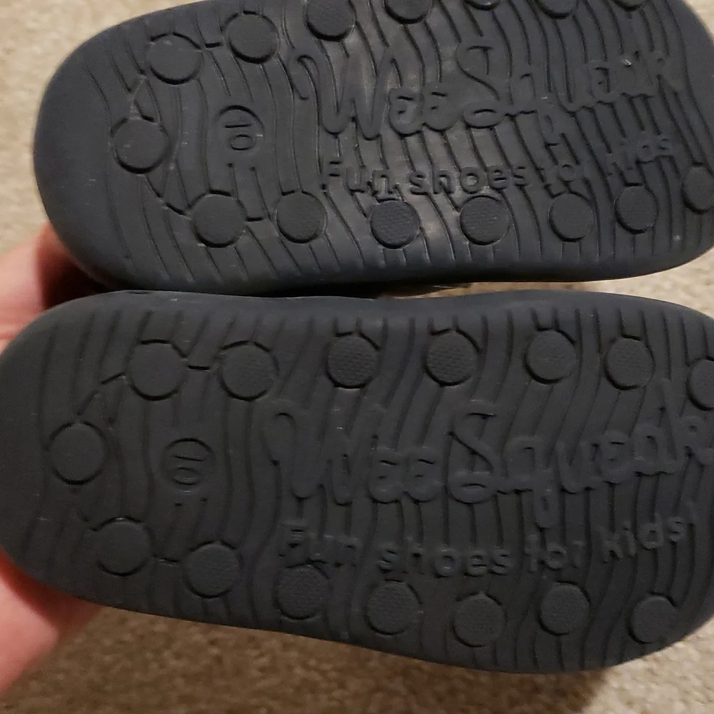Wee Squeak 10 navy boy shoes